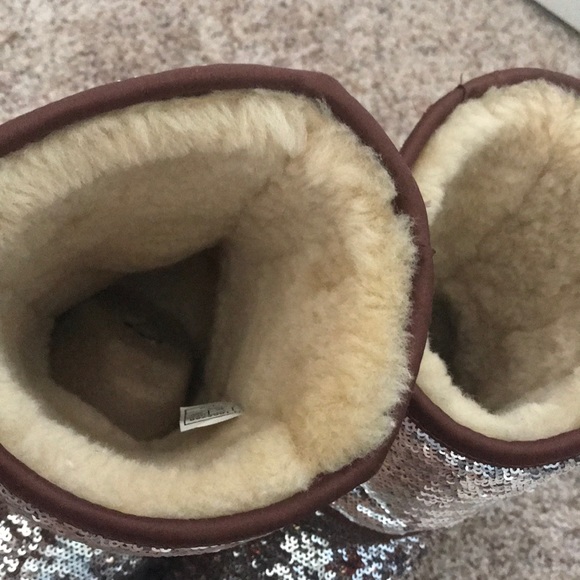 UGG Australia Size 9 USA - Picture 5 of 8